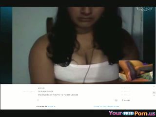 South mỹ cô gái teasing cô ấy to tits trên skype