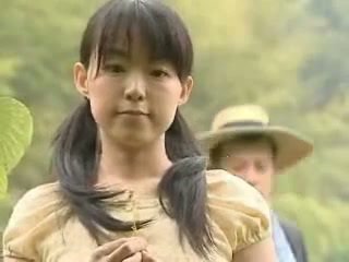 Jaapani tüdruk perses väljaspool
