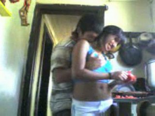 Bata intsik amateurs video