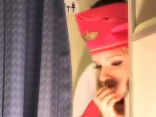 Sexy flugbegleiterin gets frisch sperma aboard