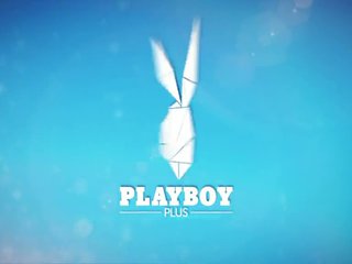 Perilaku seks menyimpang gabi demonstrates dia unclothed bentuk di playboy film