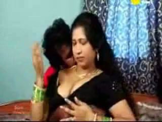 Ấn độ tamil trưởng thành aunty fucking với cô ấy boyfriend