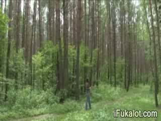 ציבורי מוצצת זין ב the יער