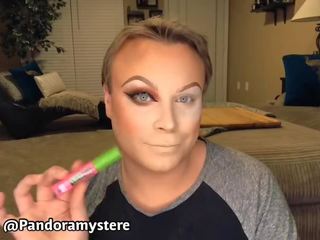 Man to a beauty drag