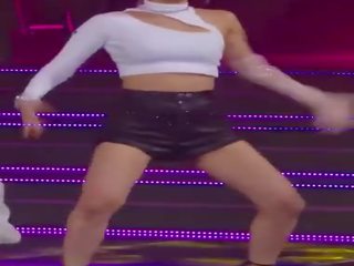Shall We Tribute Yeji and Her Gorgeous Legs Right Now