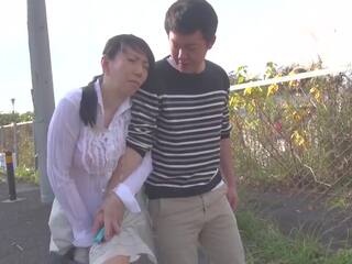 Ώριμος/η ιαπωνικό γυναίκα pushing sixty forgoes ο αγάπη του αυτήν geriatric σύζυγος για cheap thrills με ένα paramour