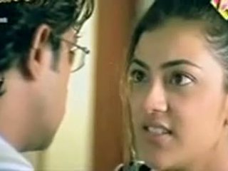 Telugu ممثلة kajol agarwal عرض الثدي