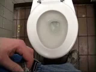 Publike tualet urinim